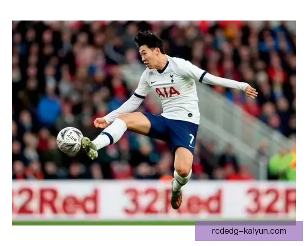 孙兴慜在亚洲赛季的表现稳定，备受关注与期待。