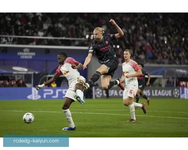 特奥在欧战中的表现稳健，期待他在接下来的比赛中继续发挥。